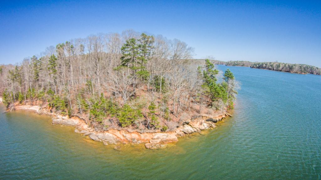 Lake Hartwell - Western border between Georgia and South Carolina