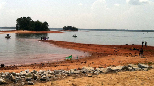 Lake Hartwell - Western border between Georgia and South Carolina