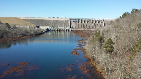 Lake Hartwell - Western border between Georgia and South Carolina