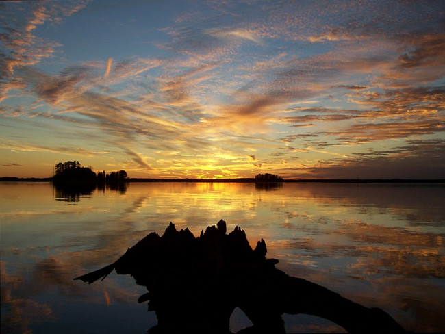 Lake Hartwell - Western border between Georgia and South Carolina