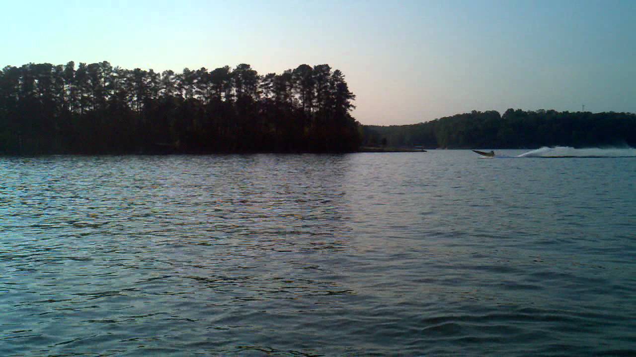 Lake Hartwell - Western border between Georgia and South Carolina